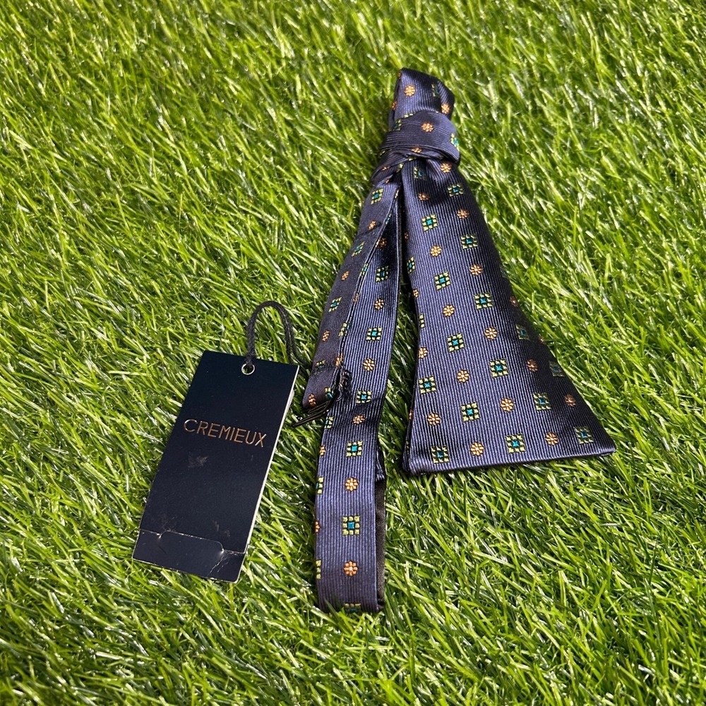Cremieux Geometric Silk Bow Tie Mens One Size Navy Blue Self Tie Adjustable NWT